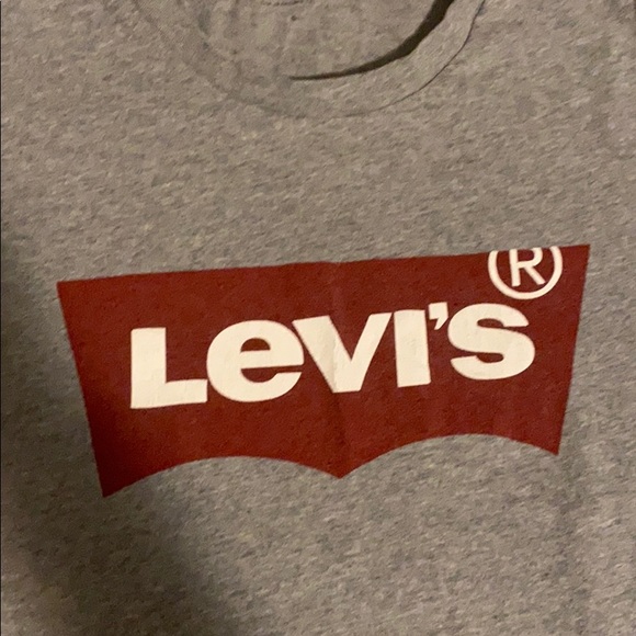 Levi’s T-shirt - Picture 3 of 3